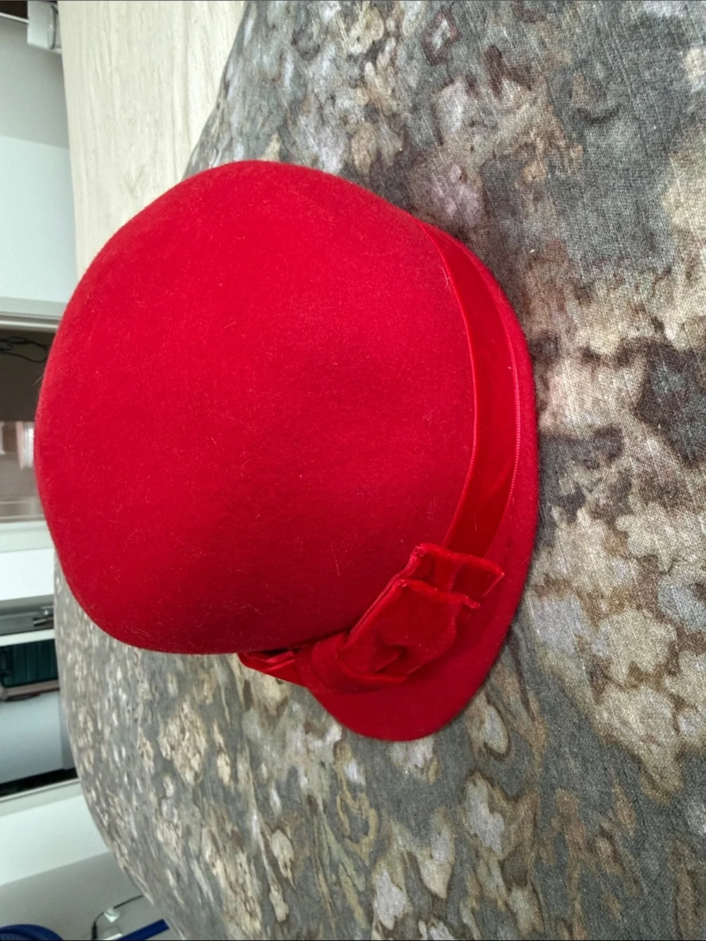 Kids Red Felt Bow Cloche Hat